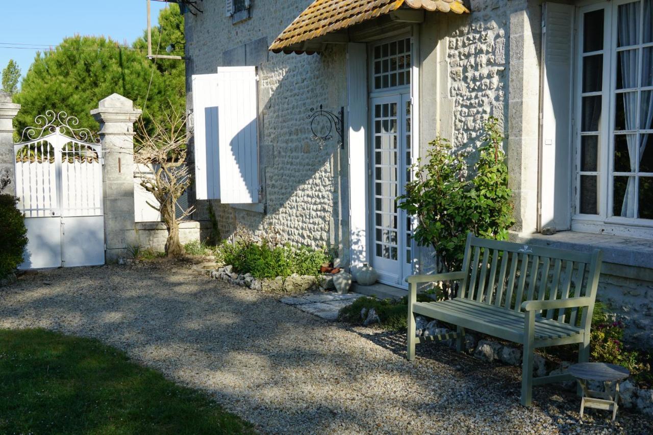 Le Chemin Bed and Breakfast Challignac Exterior foto