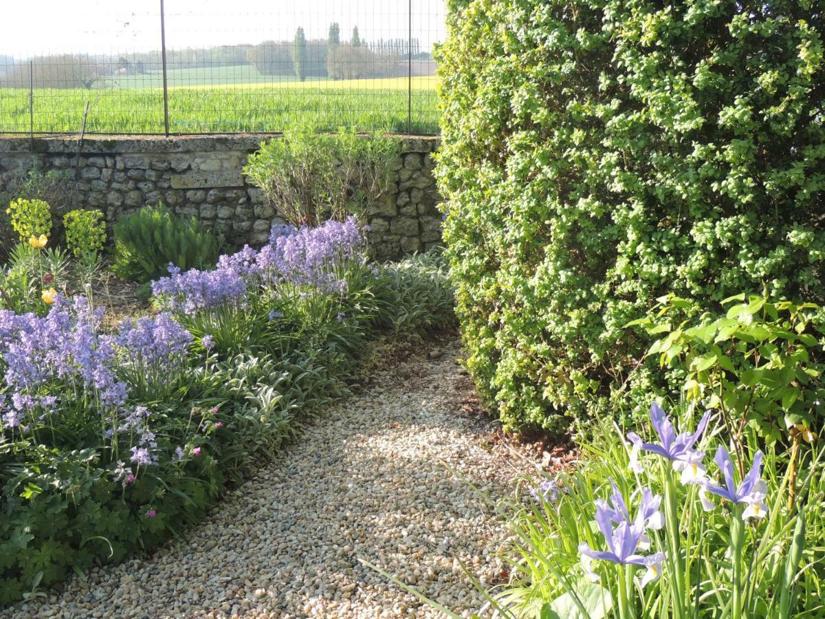 Le Chemin Bed and Breakfast Challignac Exterior foto