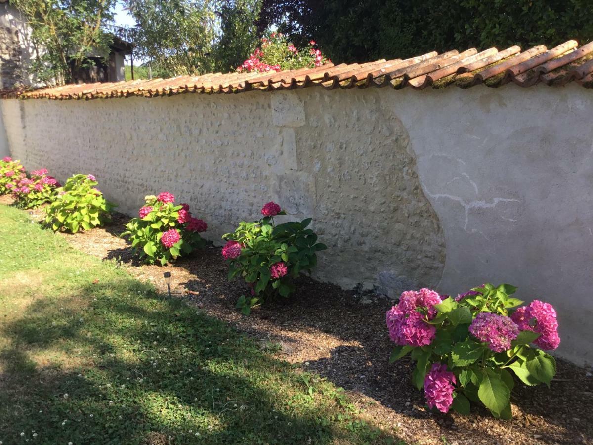 Le Chemin Bed and Breakfast Challignac Exterior foto